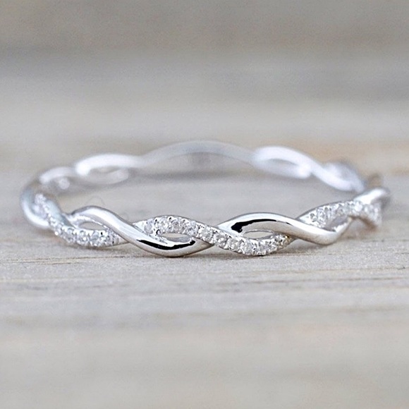 gallery_of_gems Jewelry - 🆕Dainty Twisted Vine 14K WG .06ctw Diamond Ring!